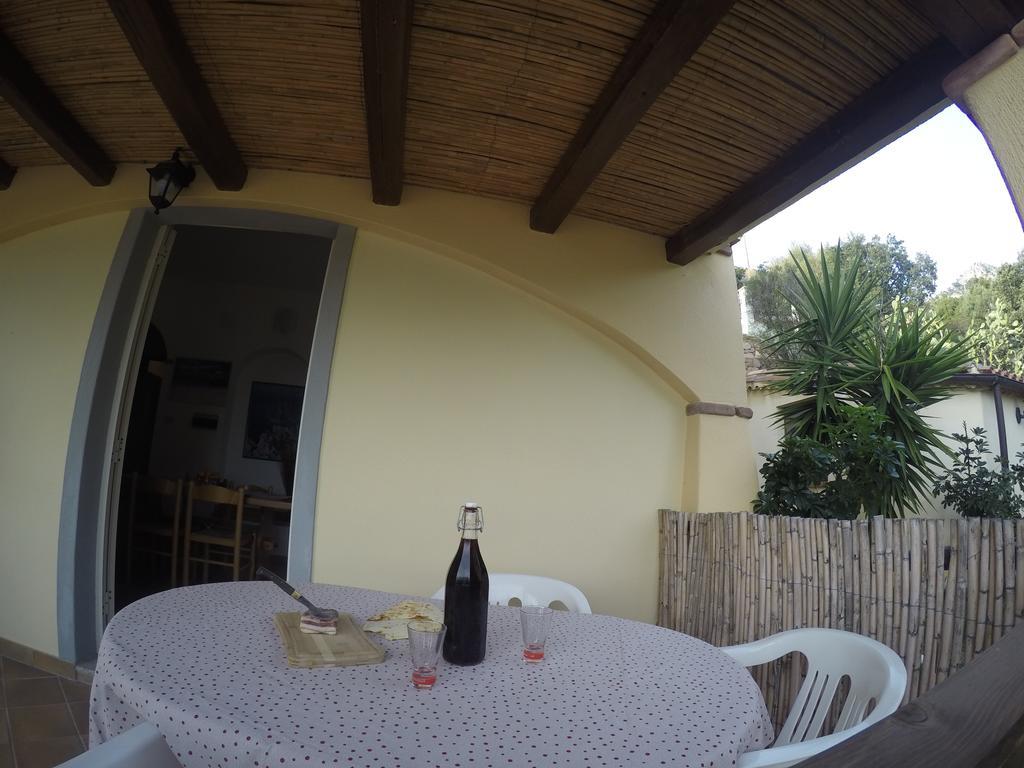 Appartamenti Con Vista Panoramica Santa Maria Navarrese Exterior photo