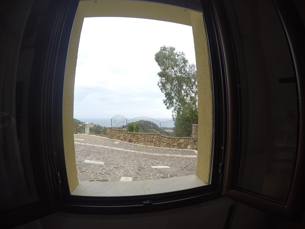 Appartamenti Con Vista Panoramica Santa Maria Navarrese Exterior photo
